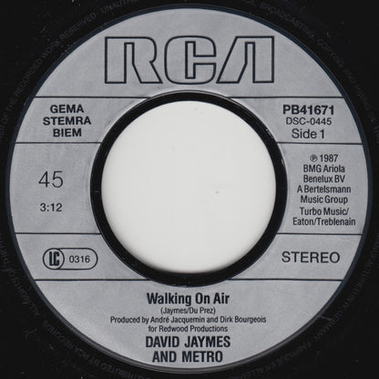 David Jaymes And Metro - Walking On Air 21804 Vinyl Singles Goede Staat